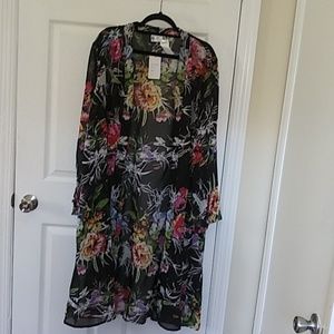 Nwt Inka floral kimono